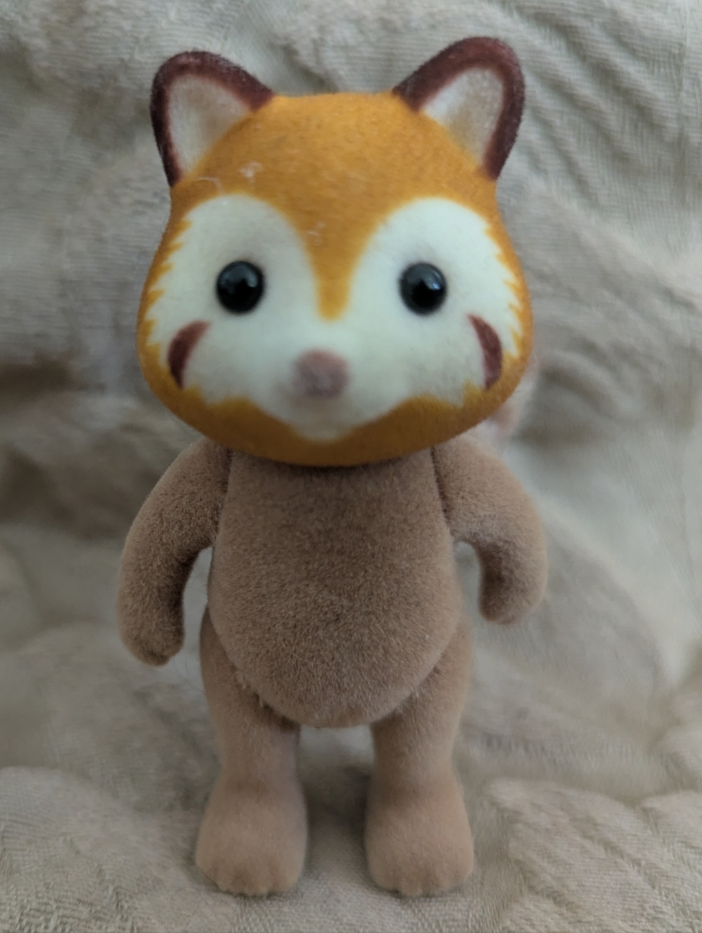 Calico Critters Robinson Red Panda Family - Sylvanian Families - Picture 2 of 7